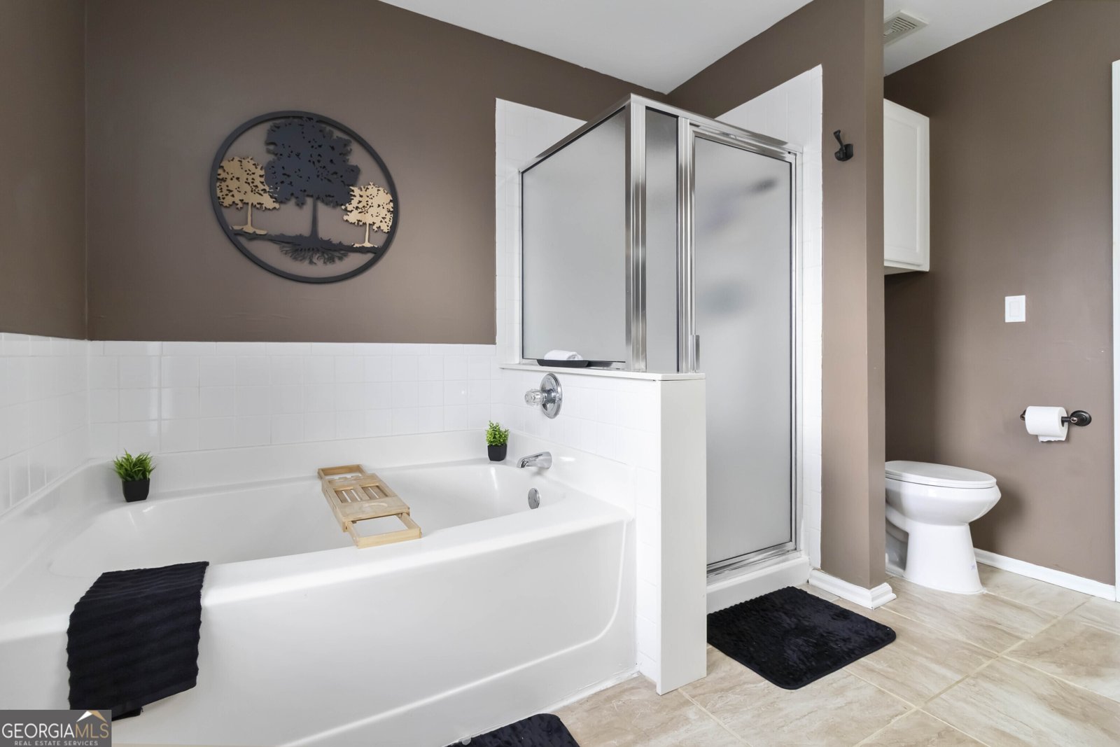5995 Turfway Park Court Sugar Hill - 5