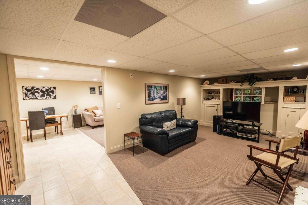 108 Royal Oaks Drive Canton - 43