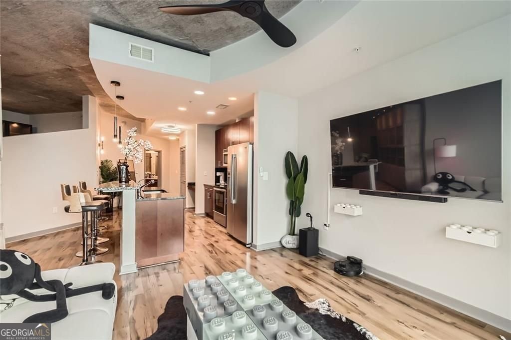 400 Peachtree Street Atlanta - 77