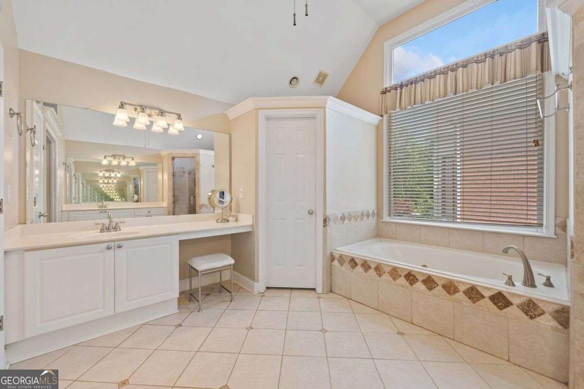 530 Summerhill Drive Roswell - 8