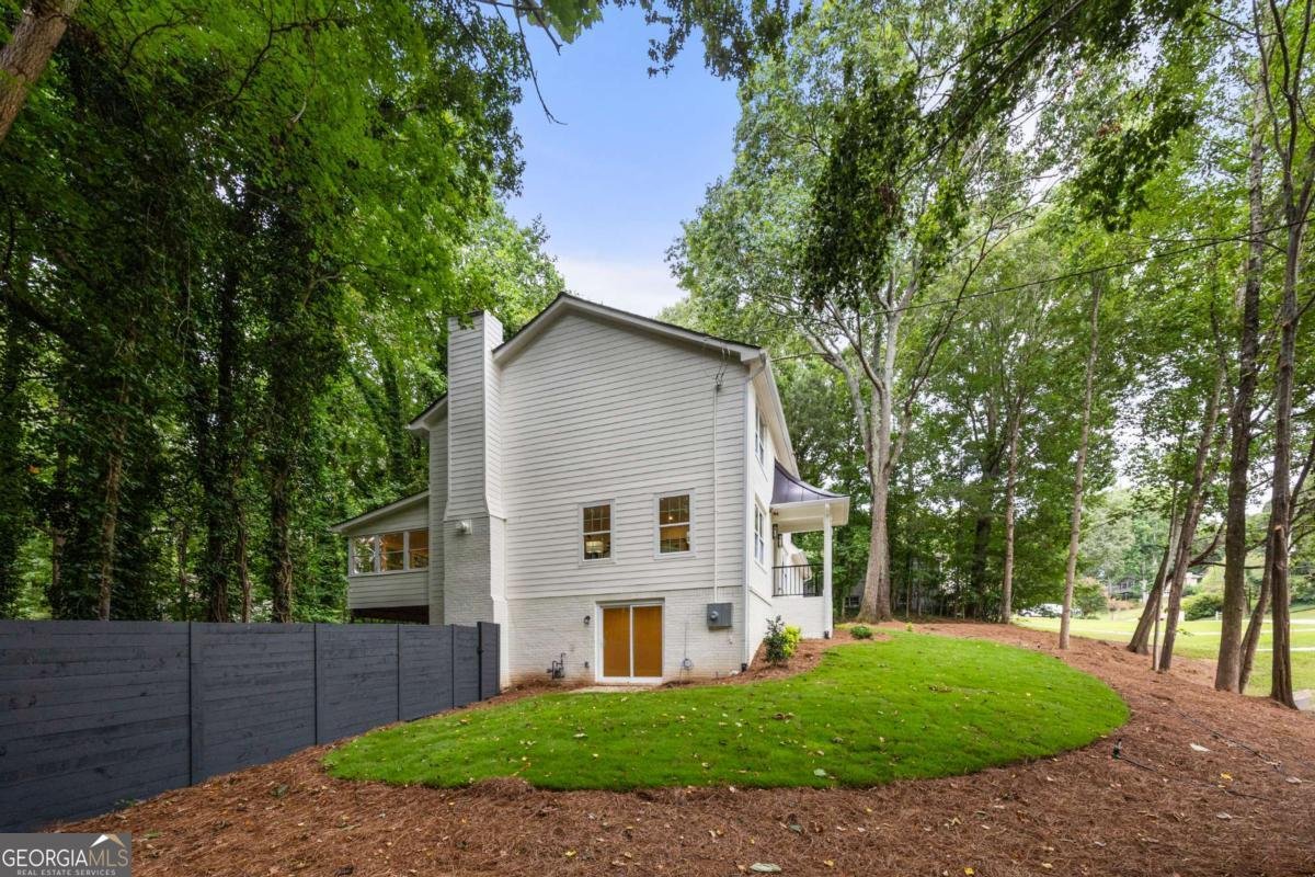 5259 Sanlee Lane Atlanta - 52