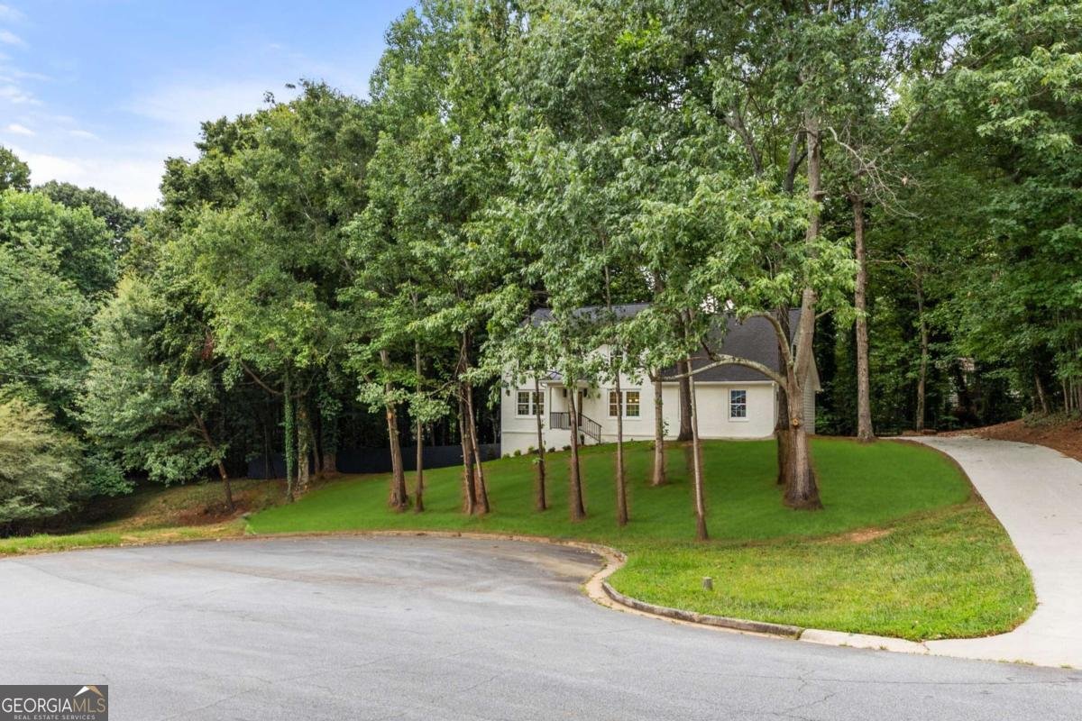 5259 Sanlee Lane Atlanta - 8