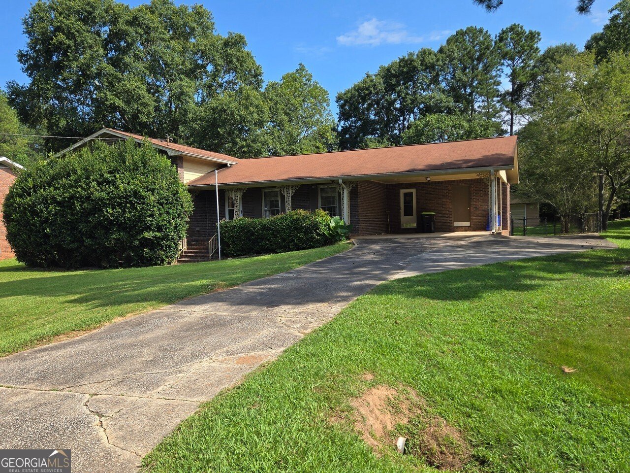 155 Medford Drive Fayetteville - 1