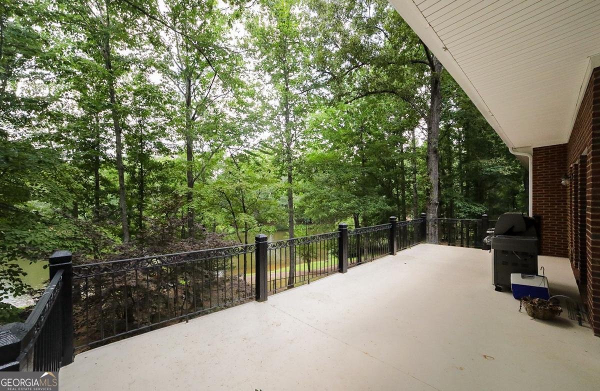 320 Millstone Circle Athens - 43