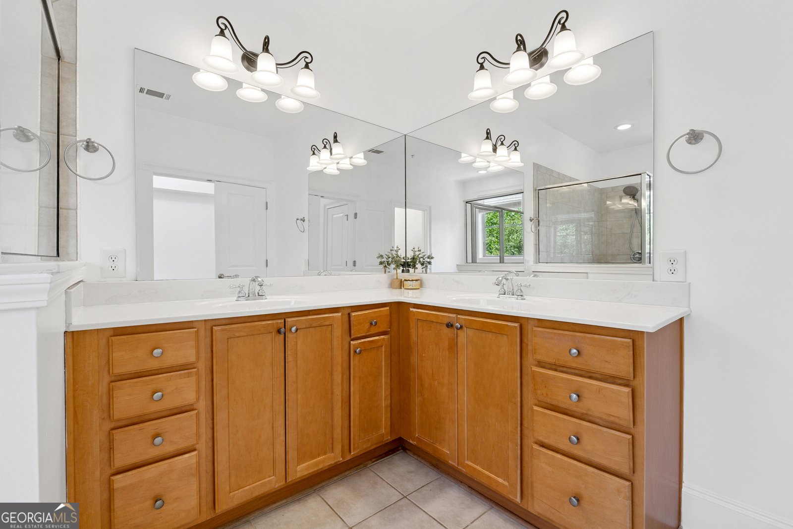 819 PERENNIAL Atlanta - 24