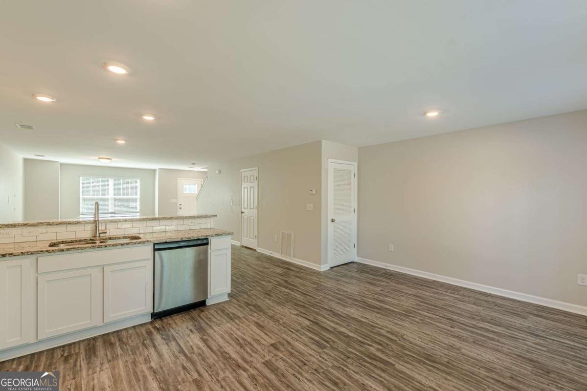 726 Keeshono Street Union City - 17