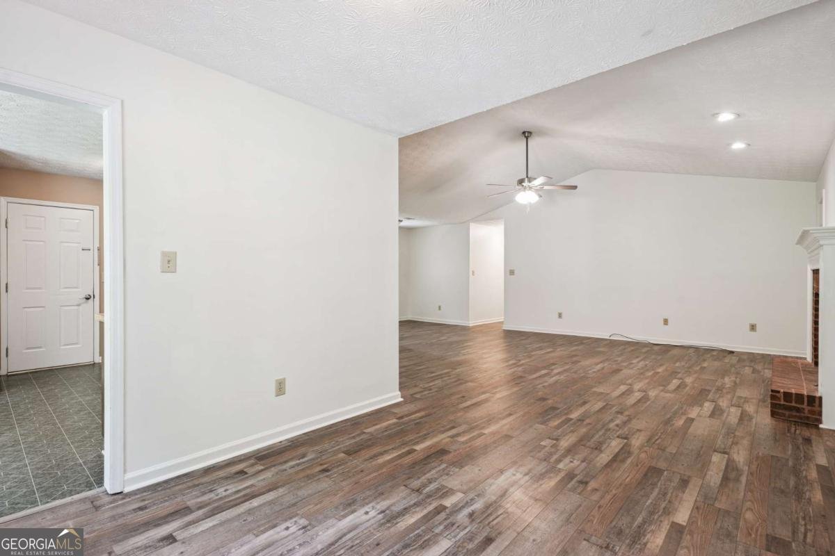 1150 Northern Run Stockbridge - 13