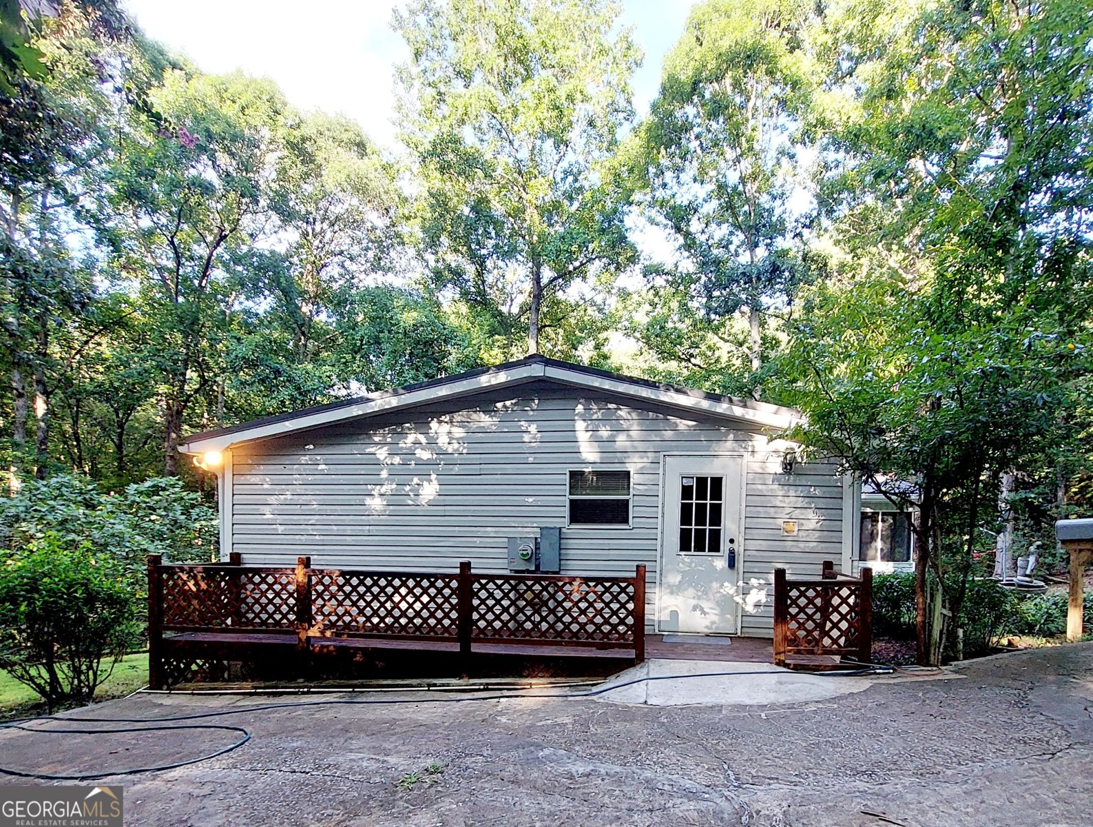 281 MOCKINGBIRD Drive Monticello - 33