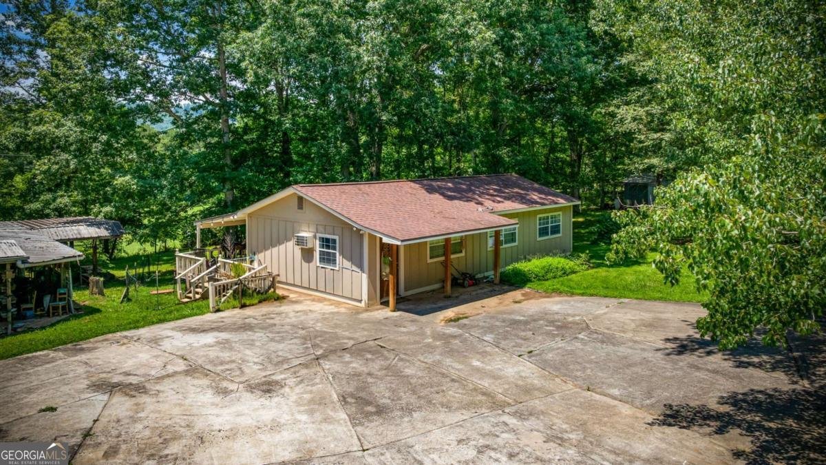 161 Butterfly Lane Blairsville - 37