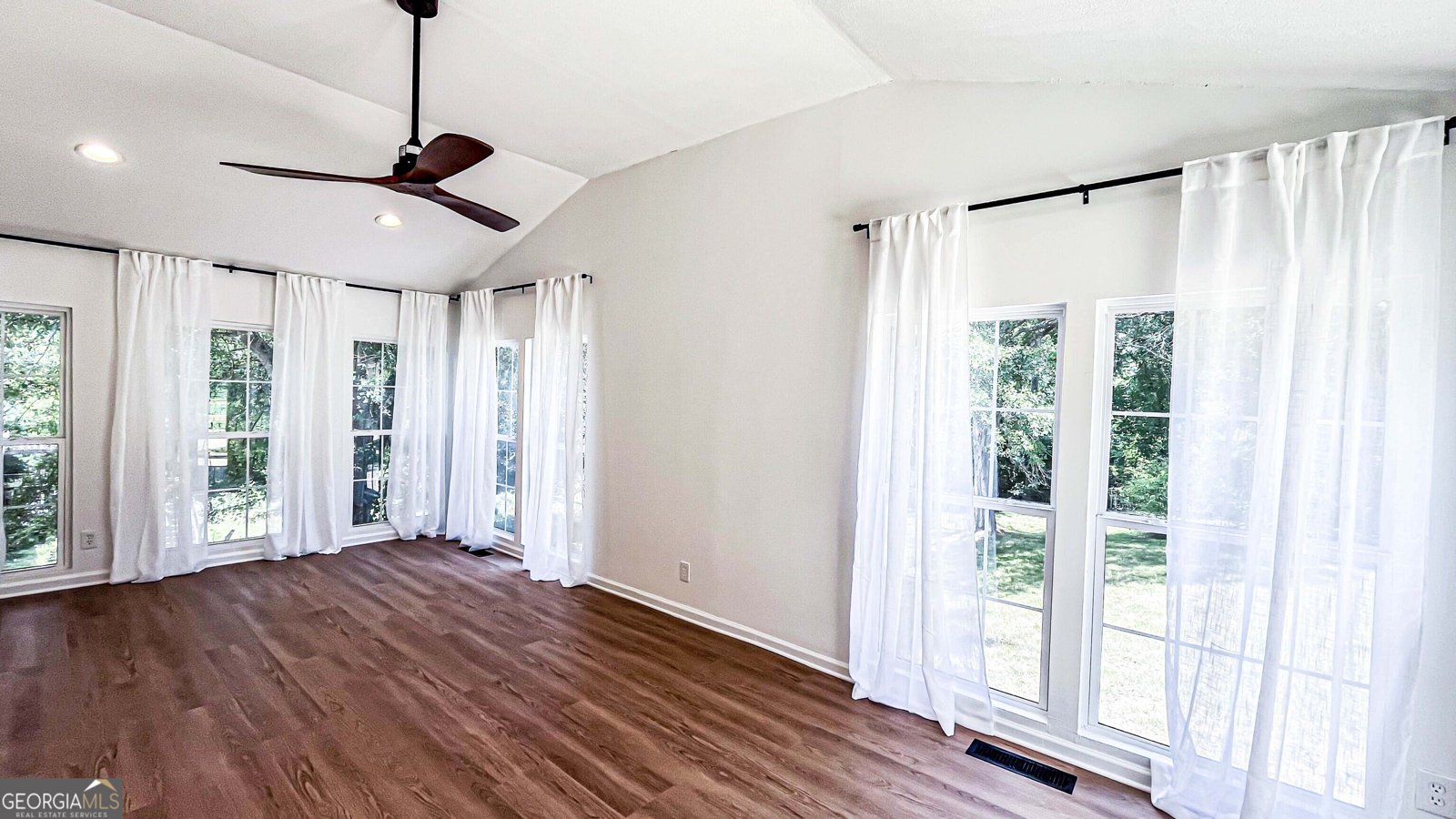 4426 Hidden Branch Drive Douglasville - 32