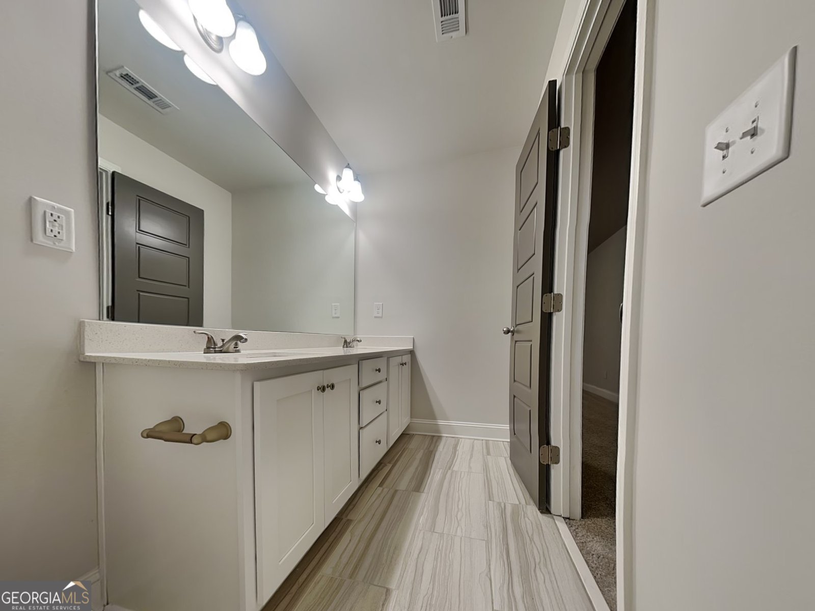 1569 Kamp Springs Avenue Lawrenceville - 23