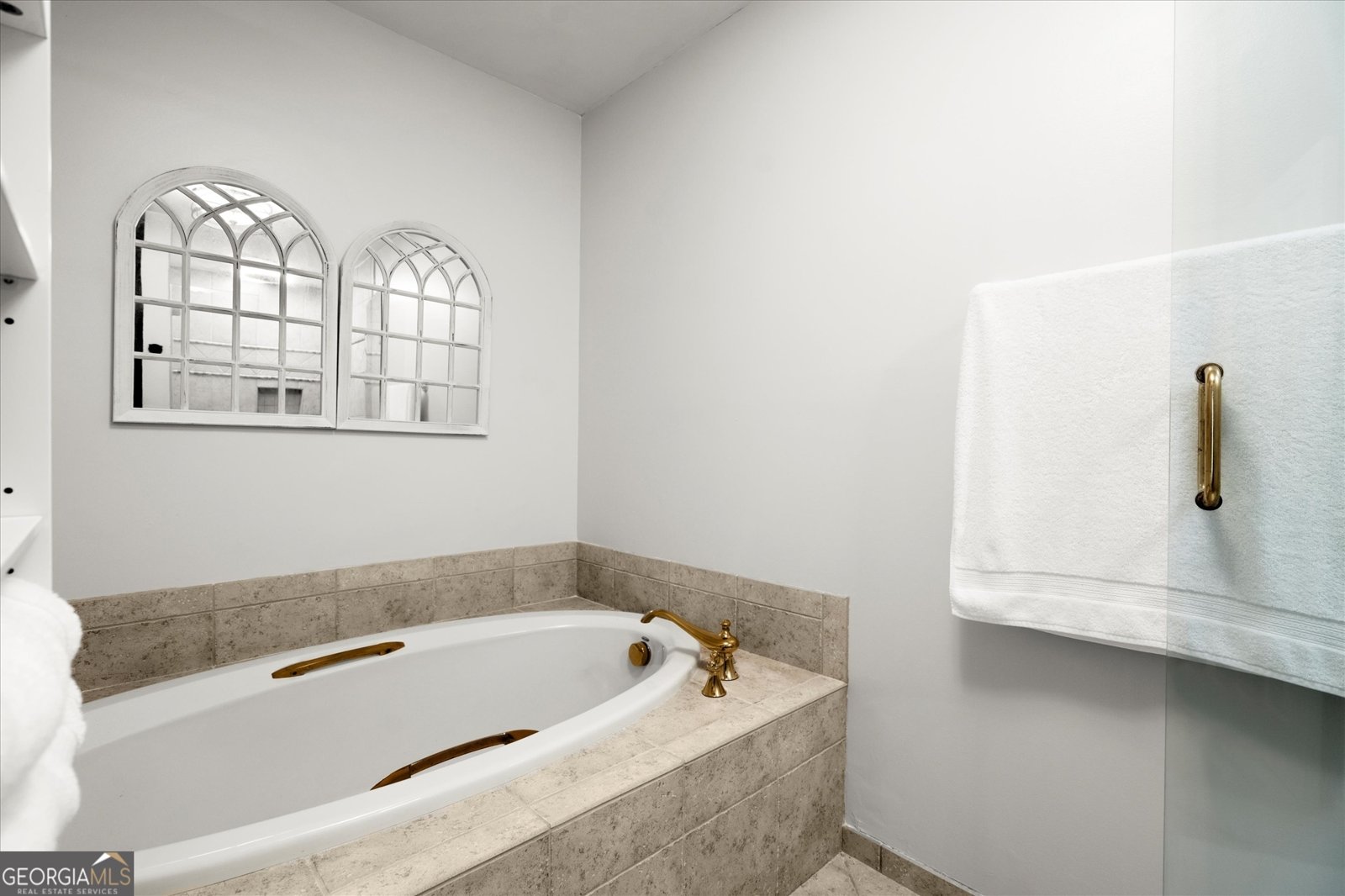 145 Weatherburne Drive Roswell - 1