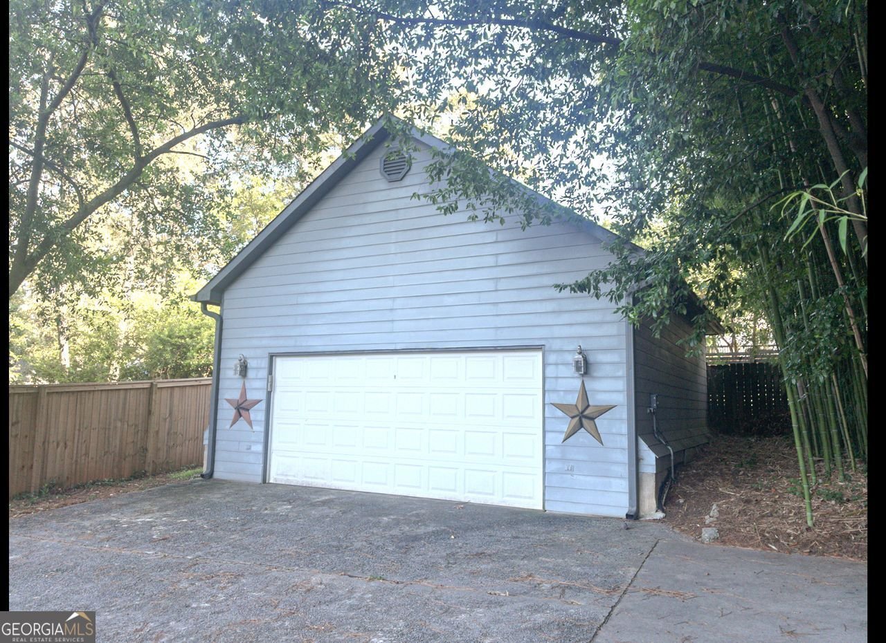 1216 GREENLEAF Road ATLANTA - 18