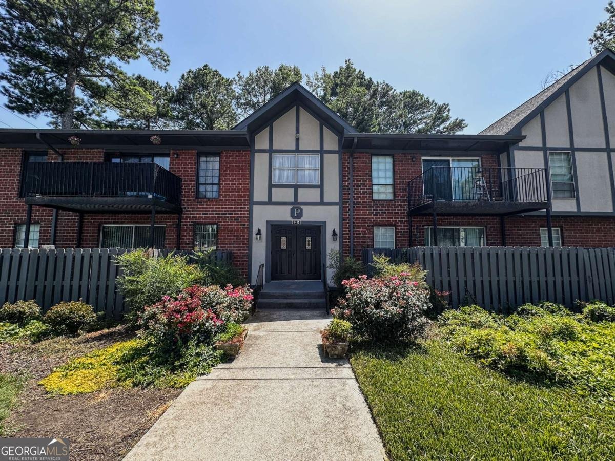 6851 Roswell Rd Atlanta - 1