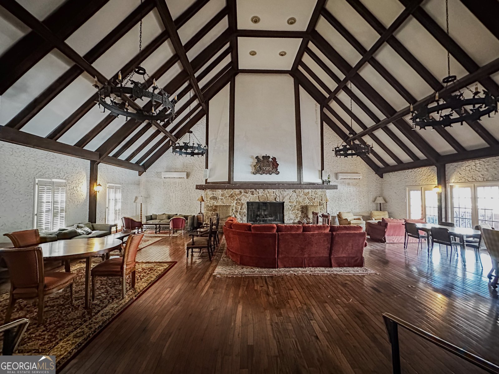 6851 Roswell Rd Atlanta - 19