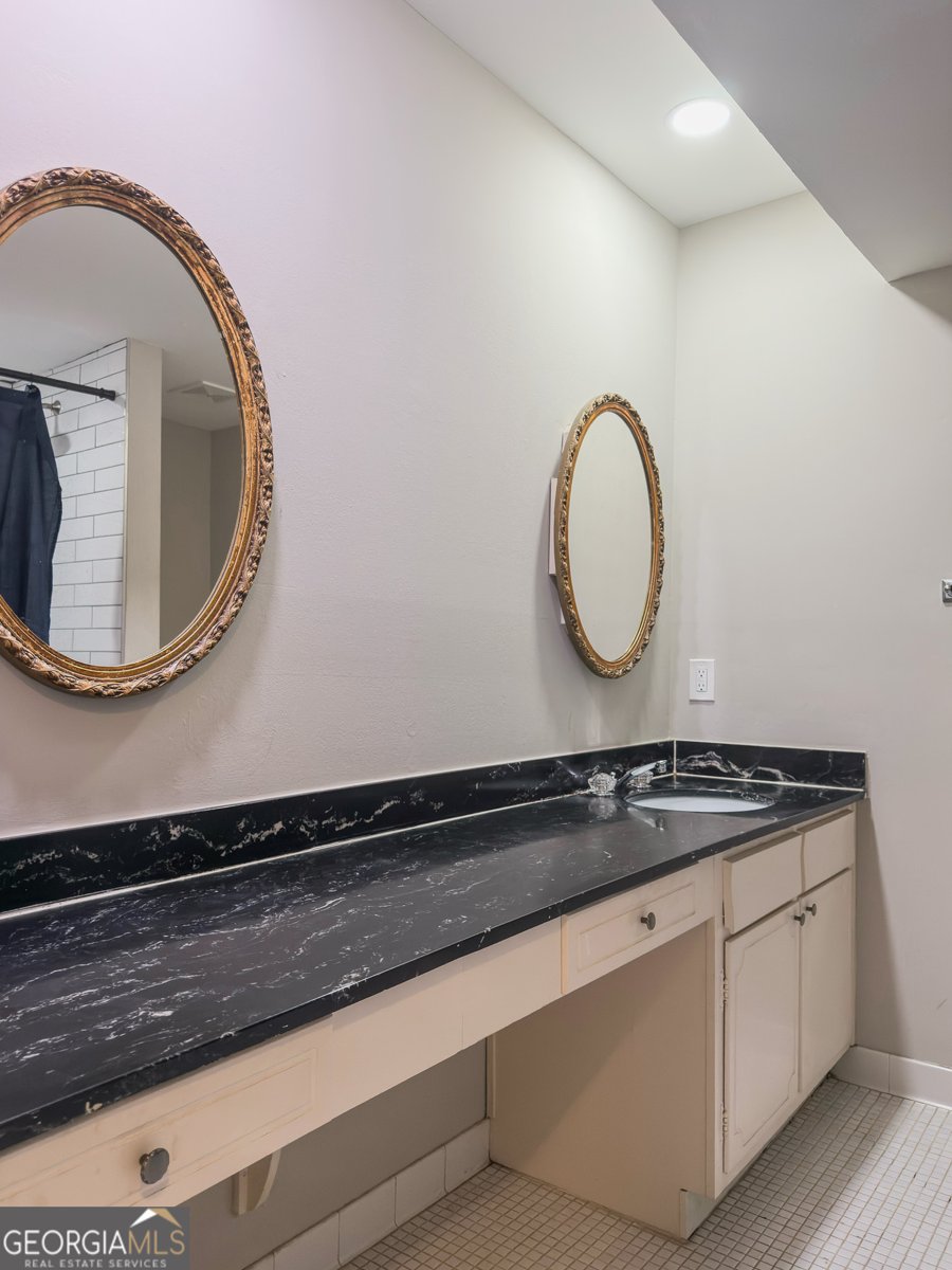 6851 Roswell Rd Atlanta - 8