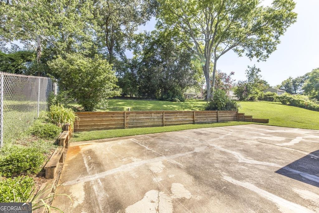302 Woodhaven Road Centerville - 34