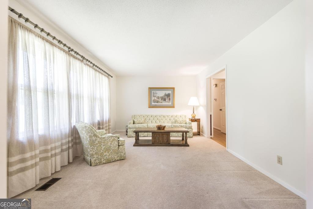 302 Woodhaven Road Centerville - 9