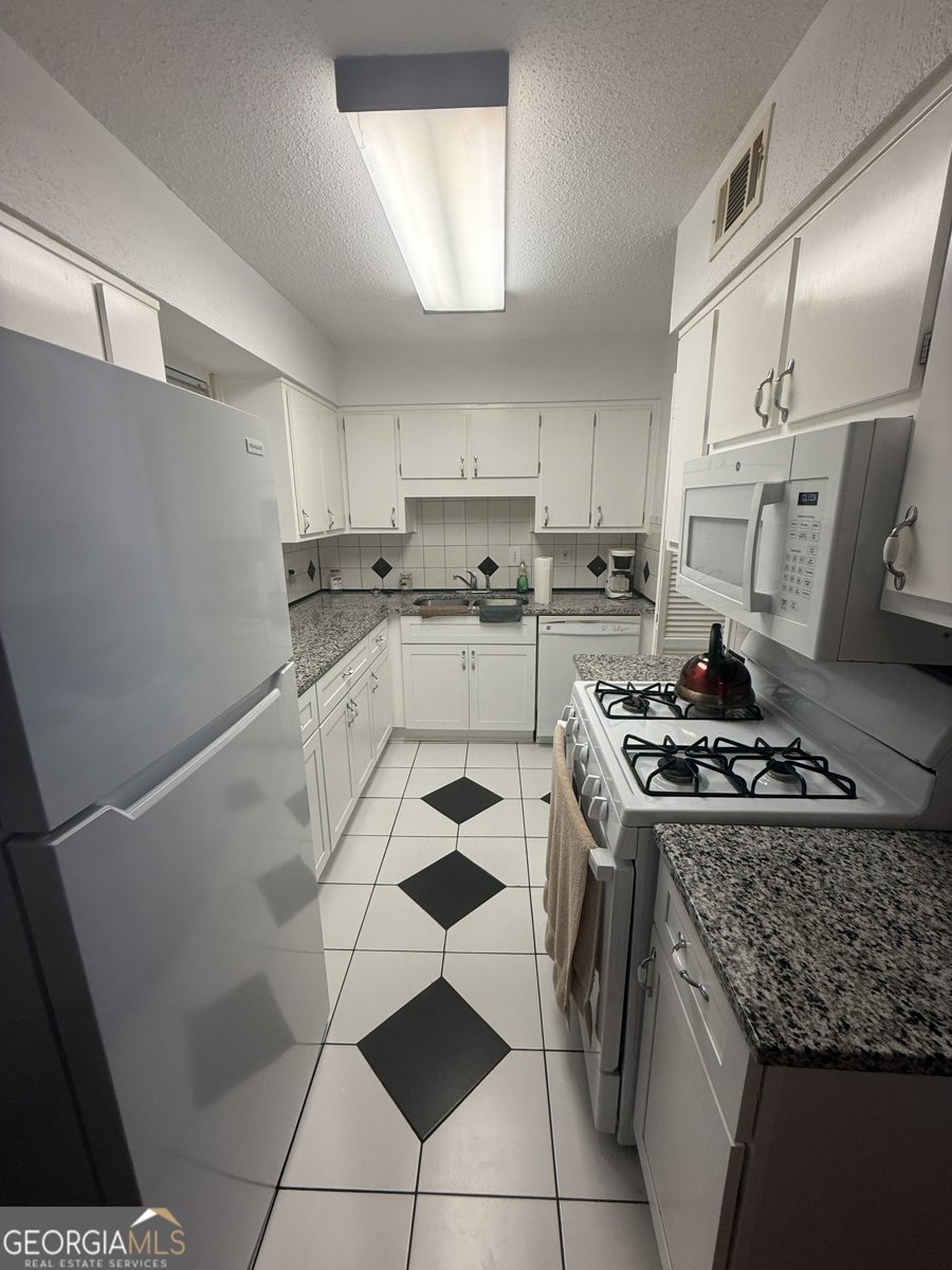 355 Leisure Court Marietta - 5