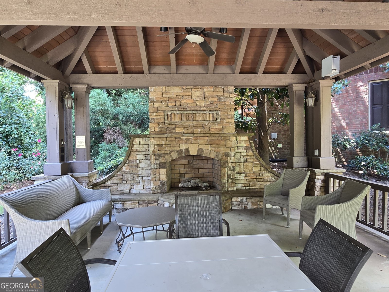 890 West Road Atlanta - 33