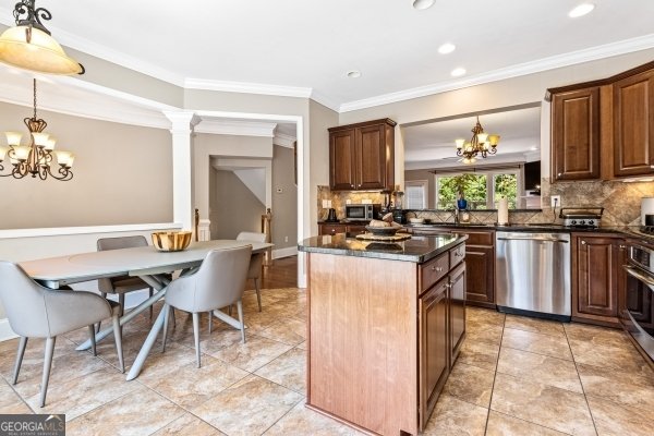 890 West Road Atlanta - 9
