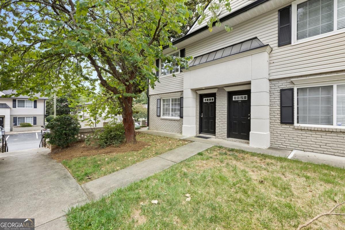 6940 Roswell Road Atlanta - 1