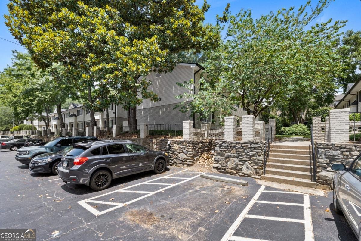 6940 Roswell Road Atlanta - 30
