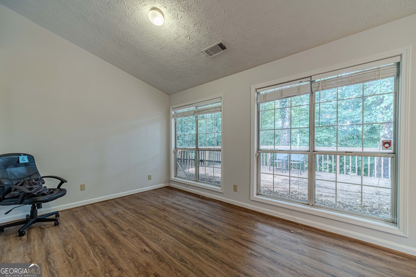 670 Paris Drive Lawrenceville - 8