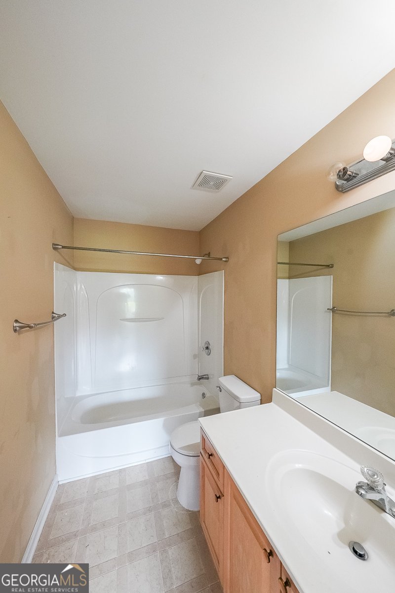 2414 Suwanee Pointe Drive Lawrenceville - 11