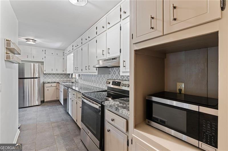 4306 Lake Forest Drive Oakwood - 9