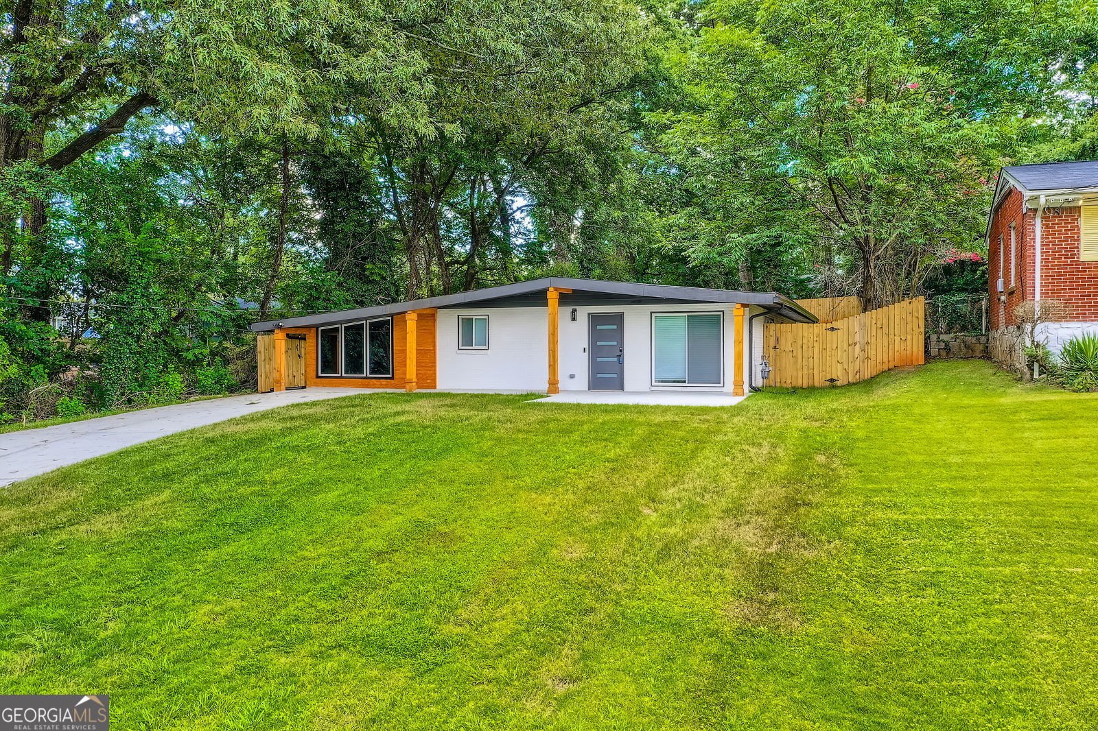 2047 Boulderview Drive Atlanta - 1