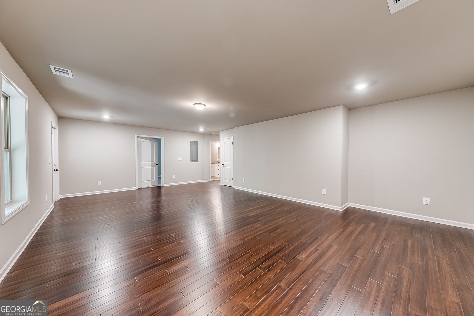 5726 Ridgewater Circle Gainesville - 45