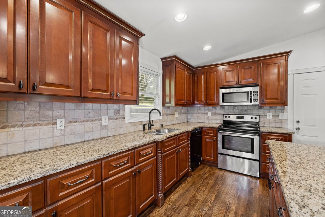 2842 BRIARCLIFF Road Atlanta - 12
