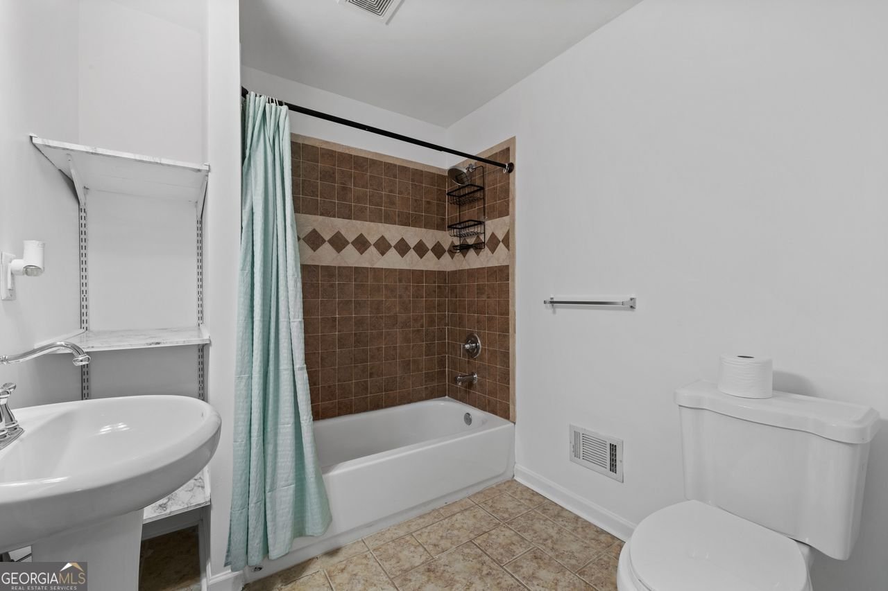 2842 BRIARCLIFF Road Atlanta - 15