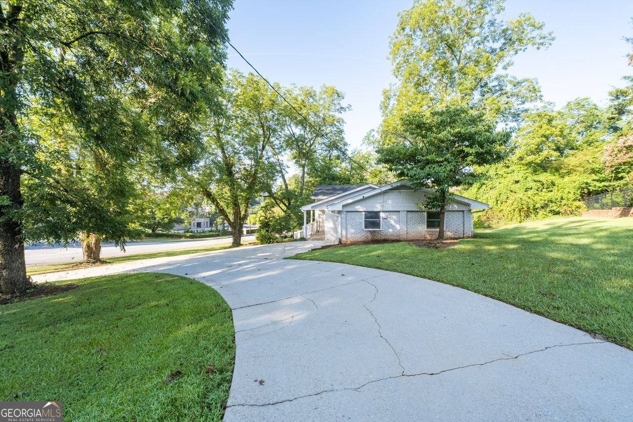 2842 BRIARCLIFF Road Atlanta - 33