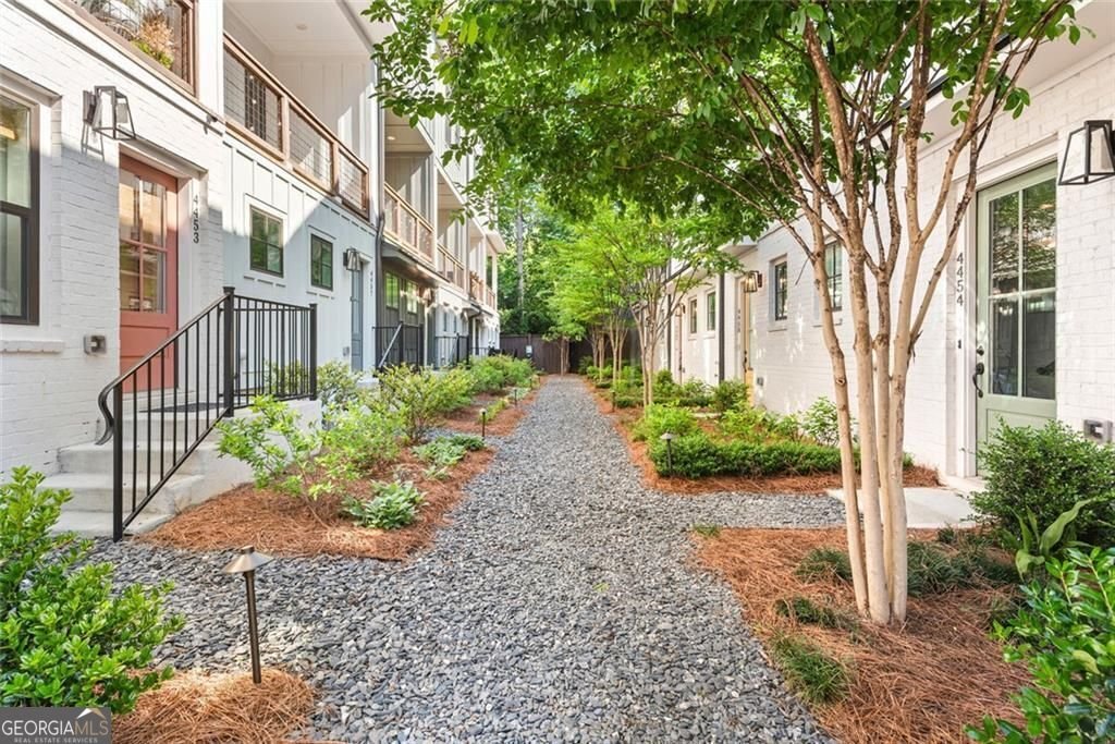 4462 Dandelion Lane Atlanta - 4