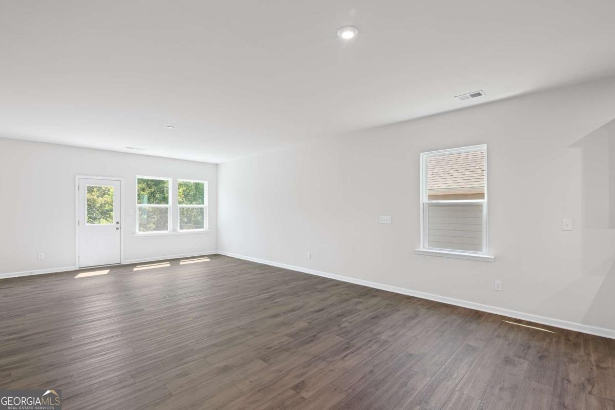476 Village Lane Fairburn - 2