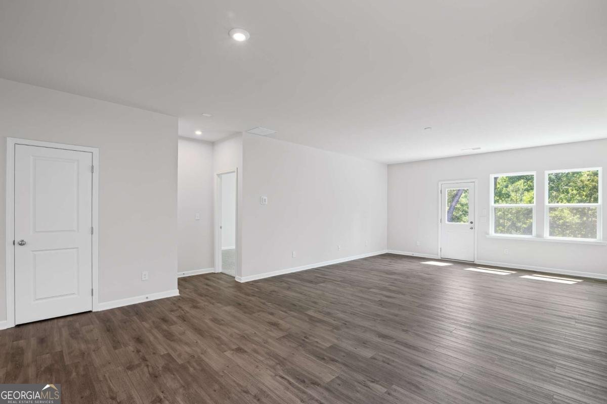 476 Village Lane Fairburn - 4