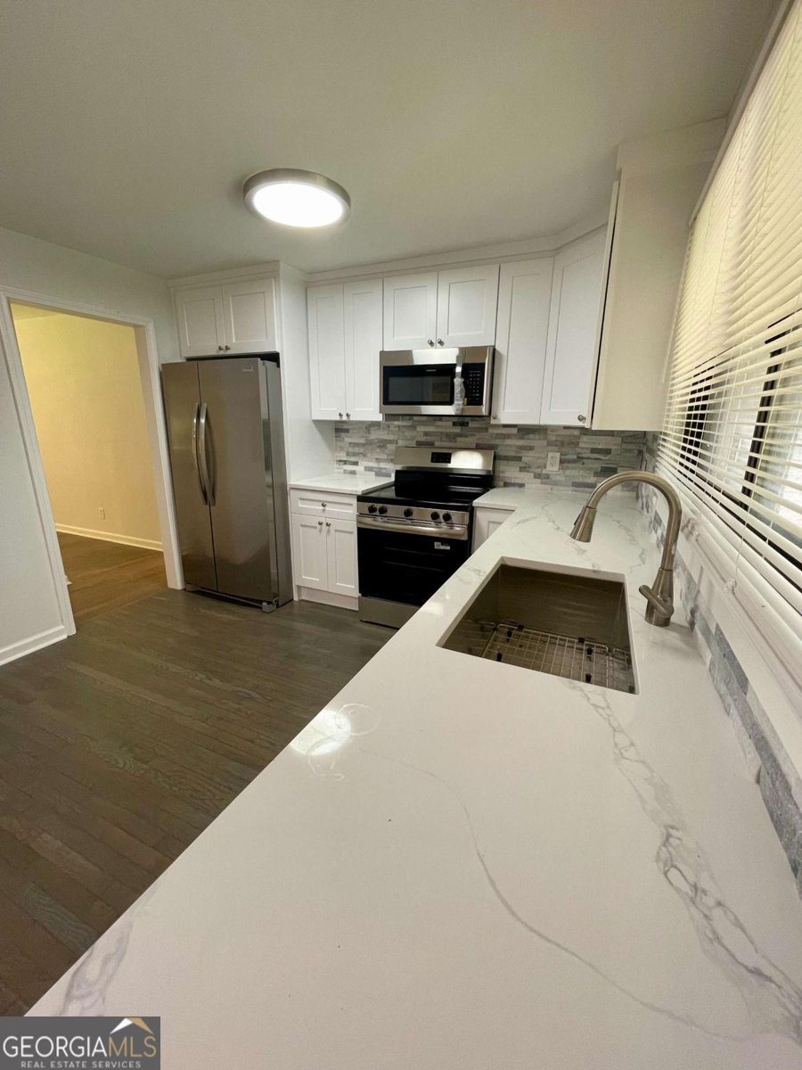 5847 Pinetree Lane Rex - 13