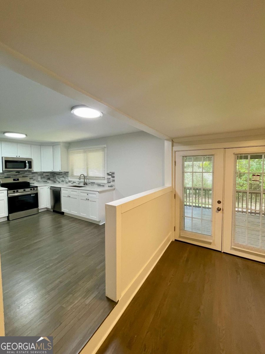 5847 Pinetree Lane Rex - 19