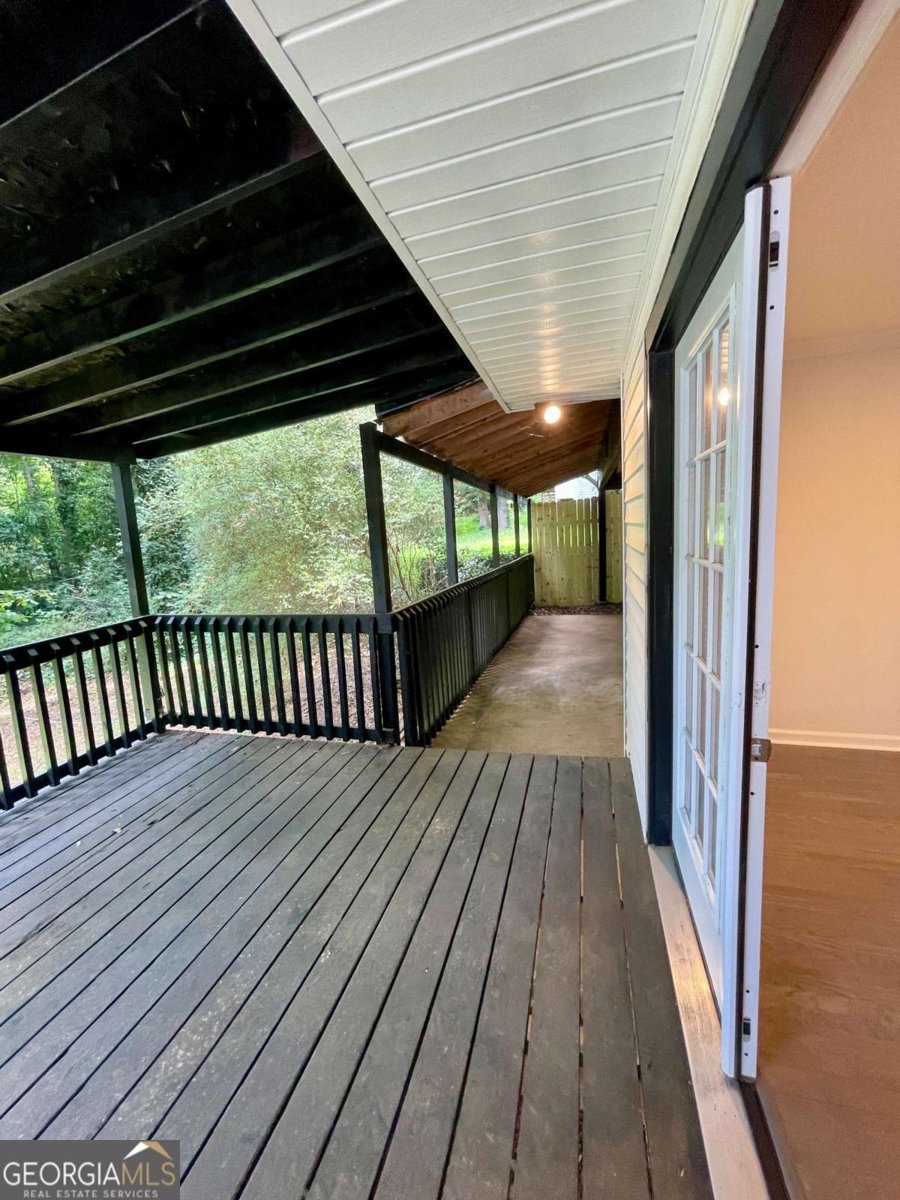 5847 Pinetree Lane Rex - 27