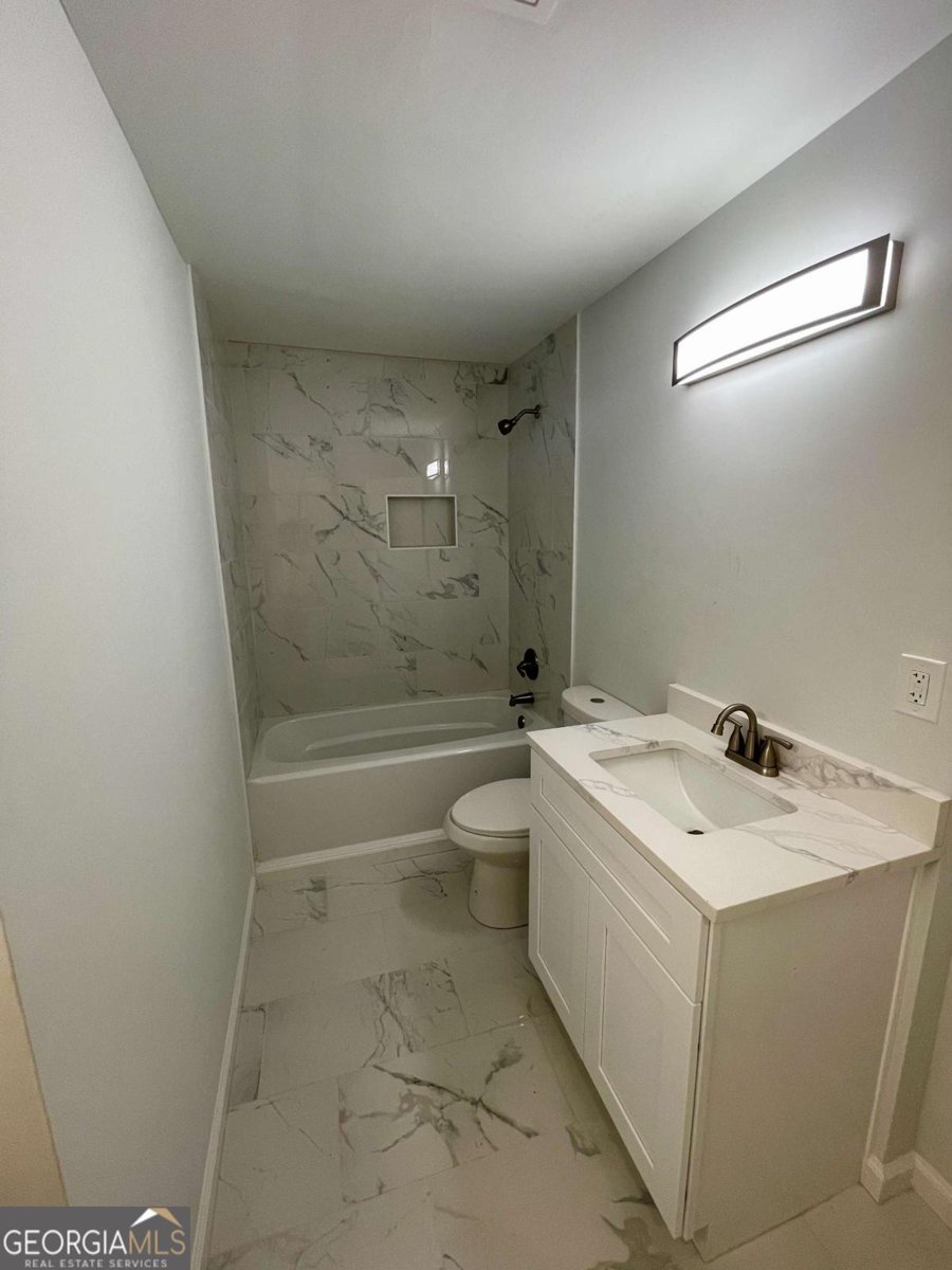 5847 Pinetree Lane Rex - 33