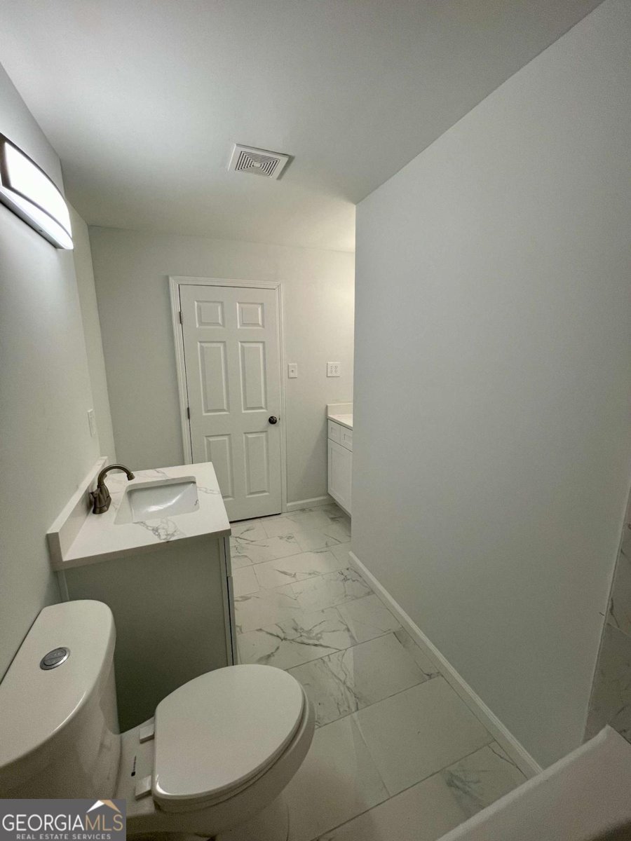 5847 Pinetree Lane Rex - 36
