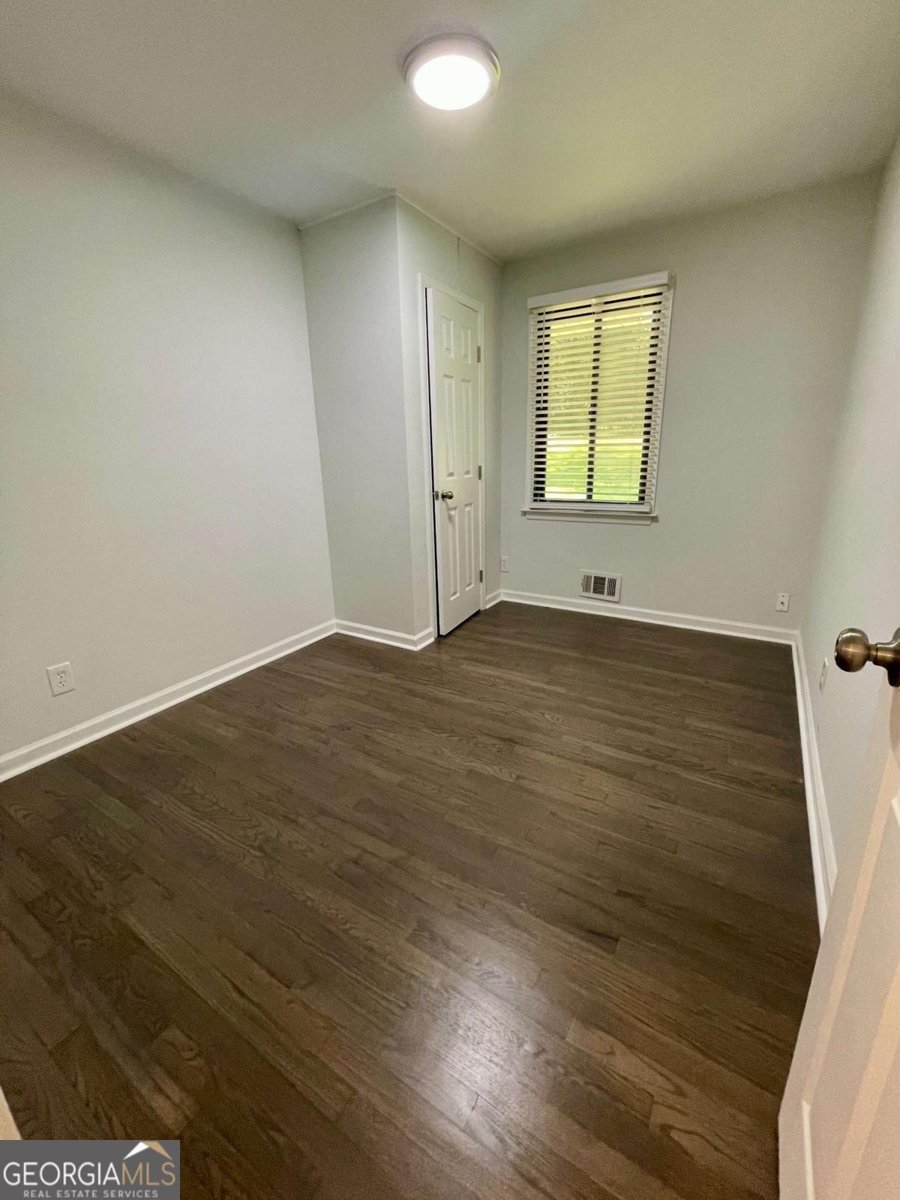 5847 Pinetree Lane Rex - 38