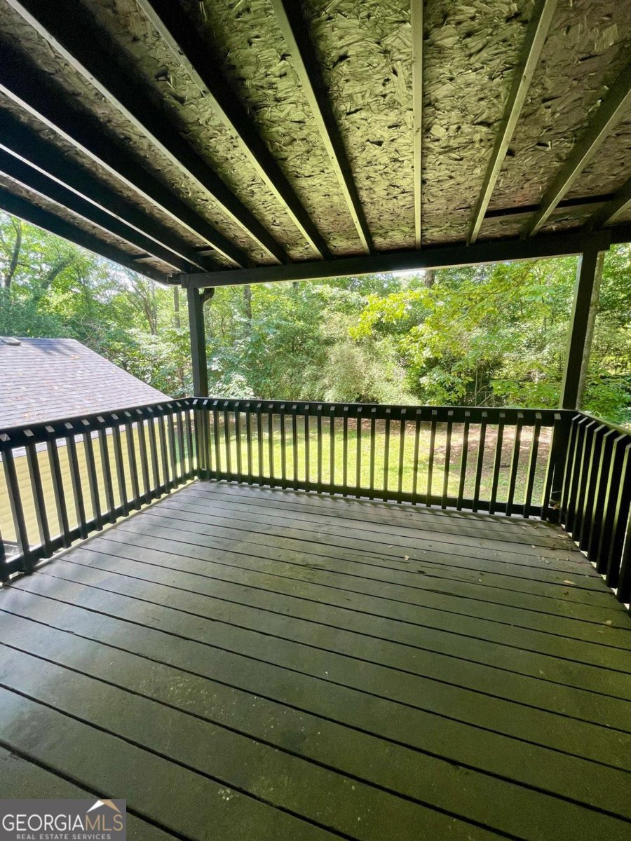 5847 Pinetree Lane Rex - 75