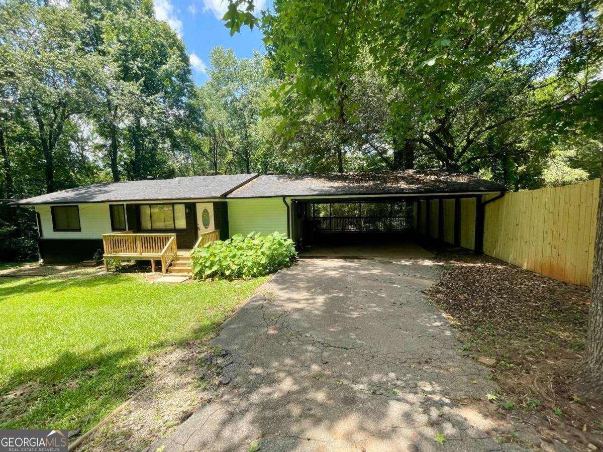 5847 Pinetree Lane Rex - 76