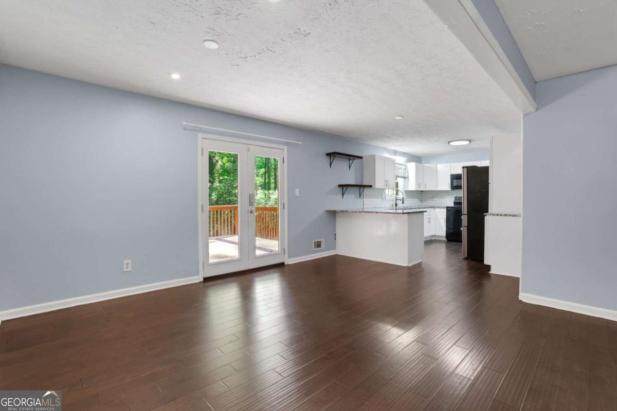 5826 SIMONE Drive Stone Mountain - 11