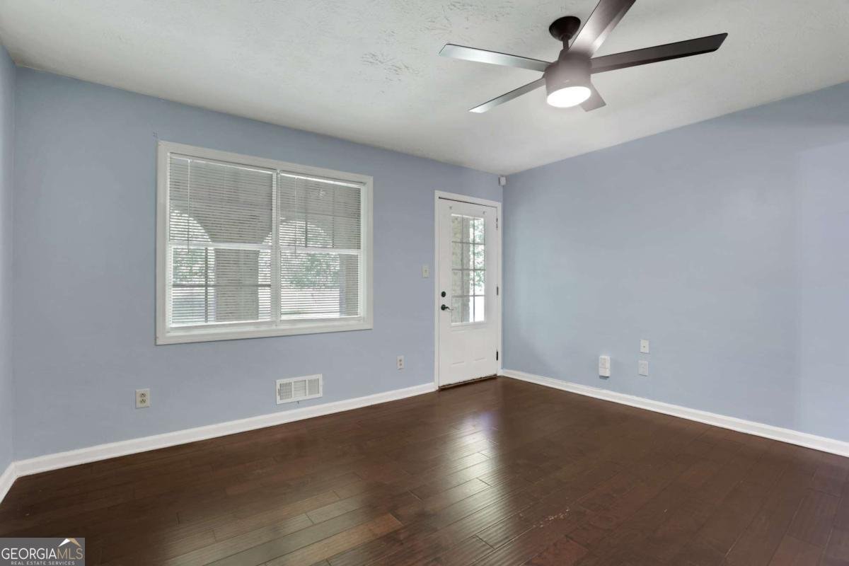 5826 SIMONE Drive Stone Mountain - 16