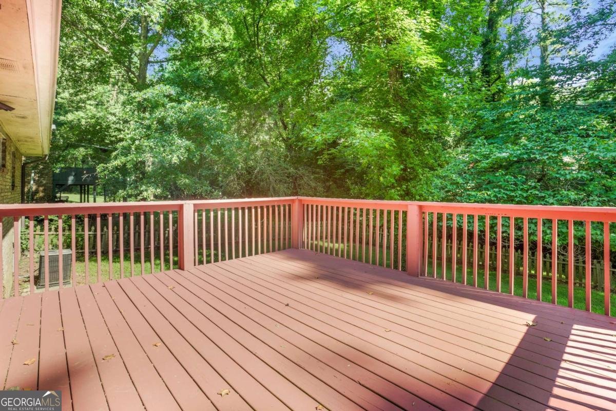 5826 SIMONE Drive Stone Mountain - 32