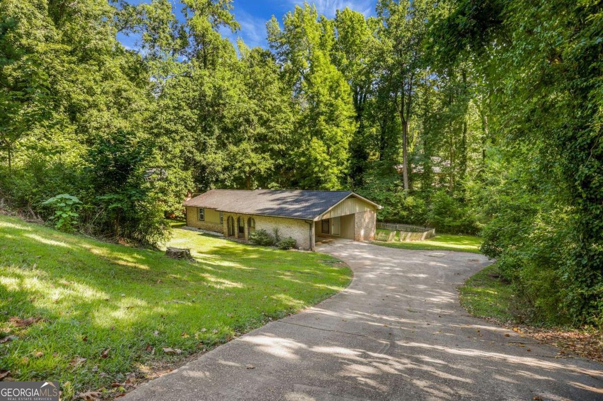 5826 SIMONE Drive Stone Mountain - 4